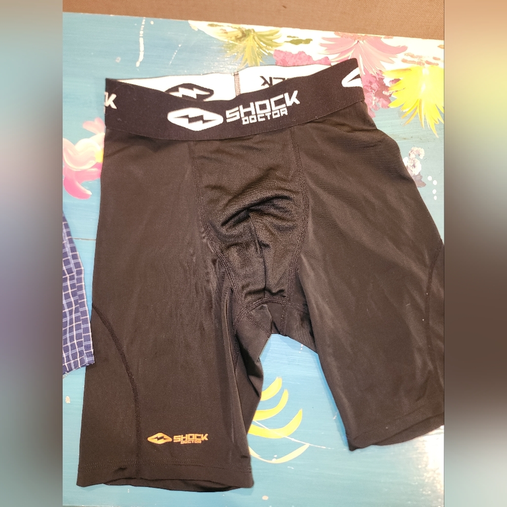 Shock Doctor compression shorts with cup pocket size medium